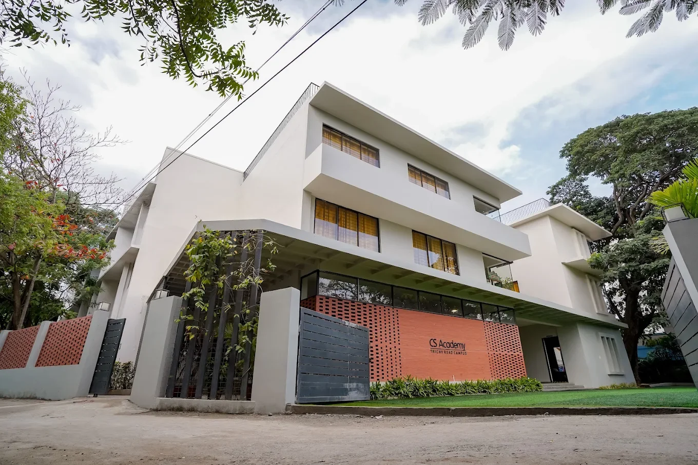 trinchy-road-campus 2